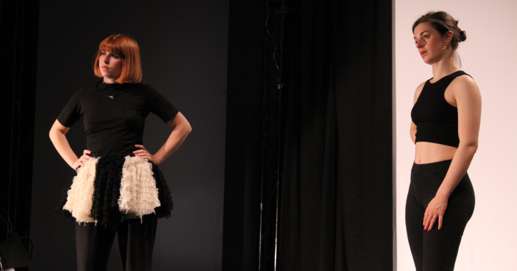 Vincitrice del bando rivolto ad artisti e artiste di Brescia, Angelica Squicciarini ha sviluppato il suo progetto grazie a una residenza artistica presso il nostro teatro, chiamando per la prima volta a lavorare con sé altre artiste sul palco.