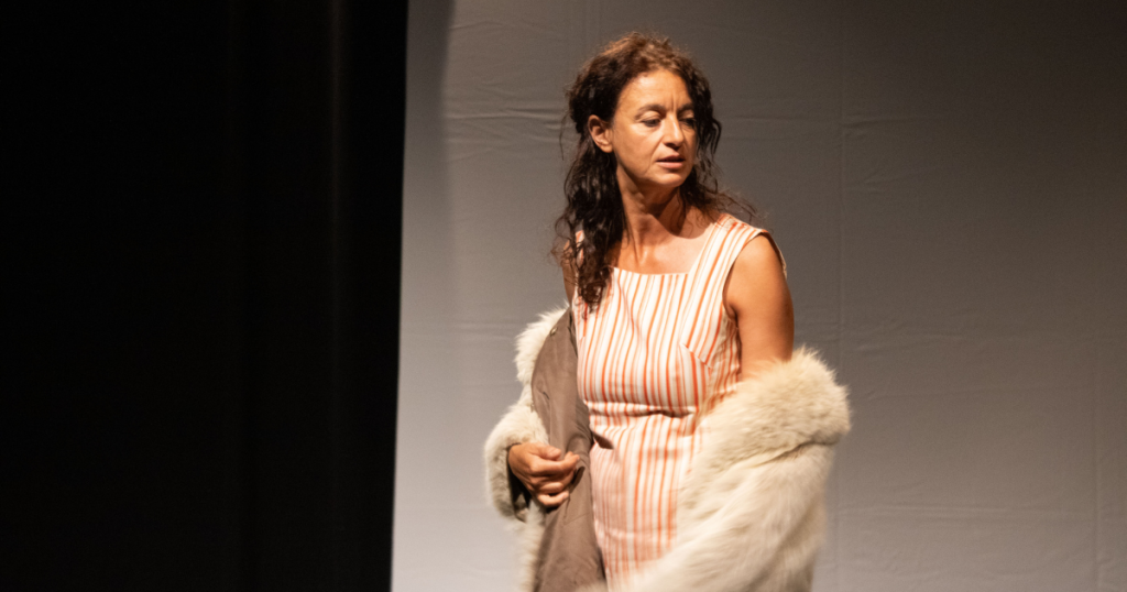 In occasione della sua residenza presso i nostri spazi a IDRA Teatro, Francesca Mainetti, artista bresciana, direttrice artistica di Teatro19, regista, formatrice e autrice, ci ha svelato alcuni dettagli sul suo nuovo progetto IOCASTA.