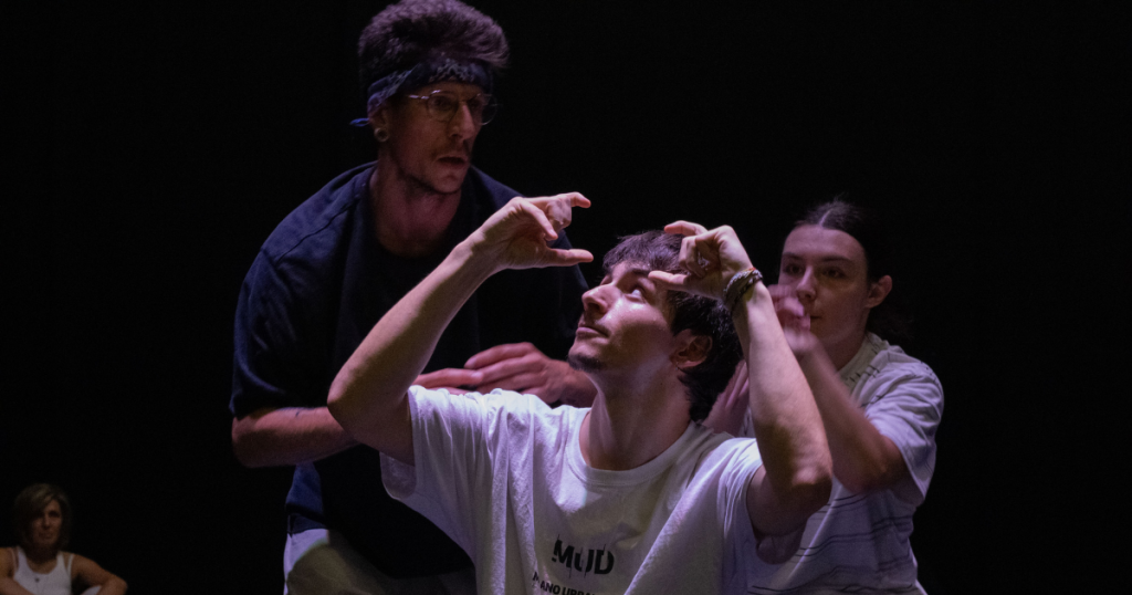 Ecco Boombox Squad, collettivo di artisti e artiste nato nel 2013 e attivo nella scena hip hop e street dance. Con noi Mattia Quintavalle, Giacomo Turati, Pietro Fiorenza, Aurora Fregoni e Mauro Meddi.