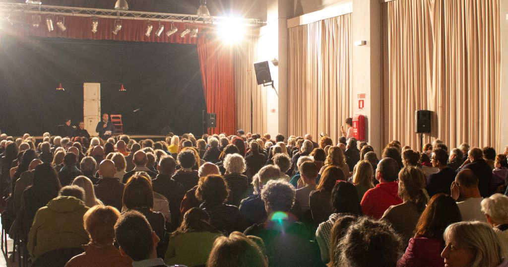 Stiamo cercando spettacoli da inserire nella programmazione di Wonderland Festival 2026